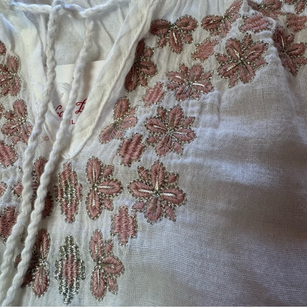 NWT Lucky Brand White Gauze Boho Medium Blouse with Pink Embroidery - Picture 6 of 8